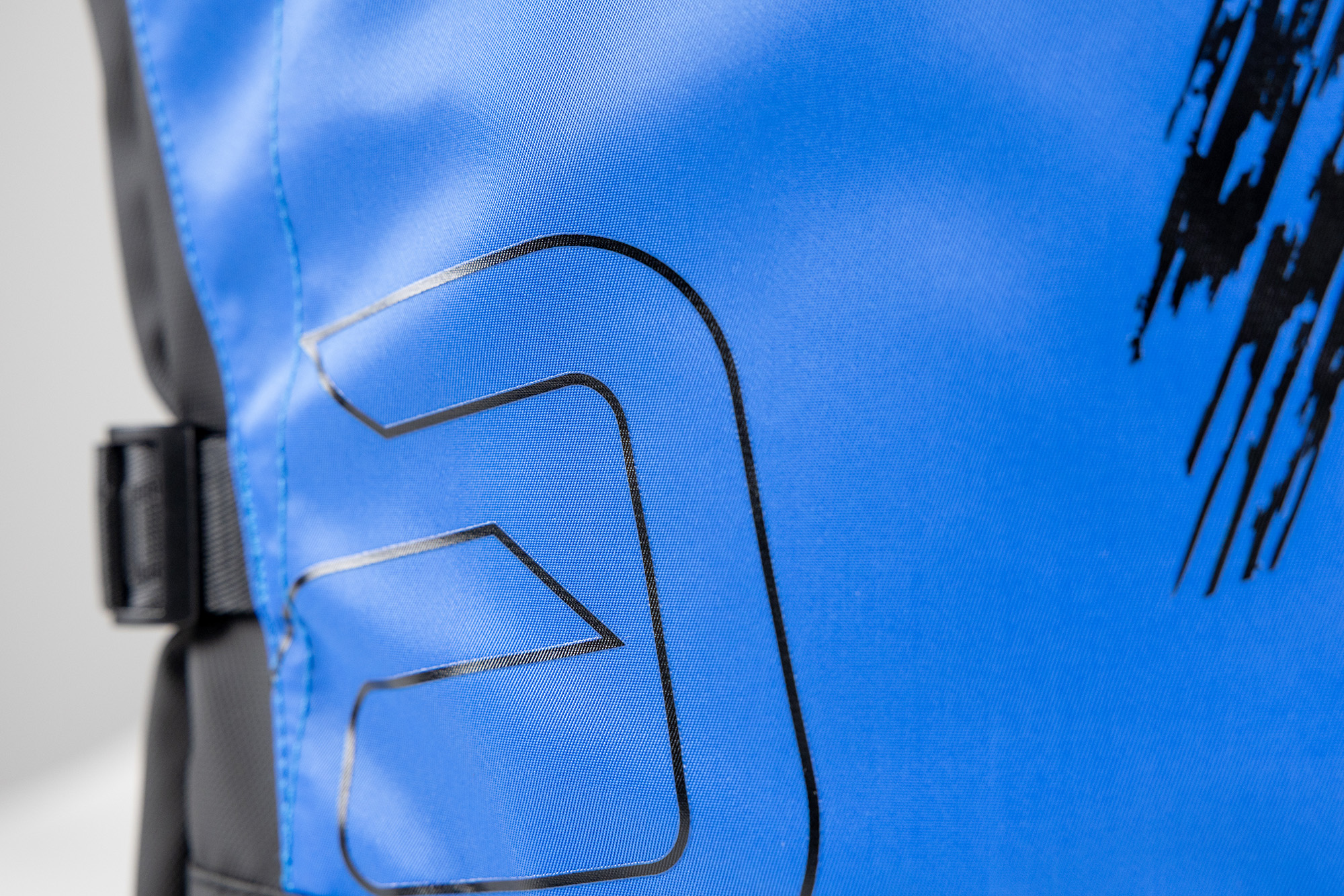 andro Rucksack Taiva blau/schwarz