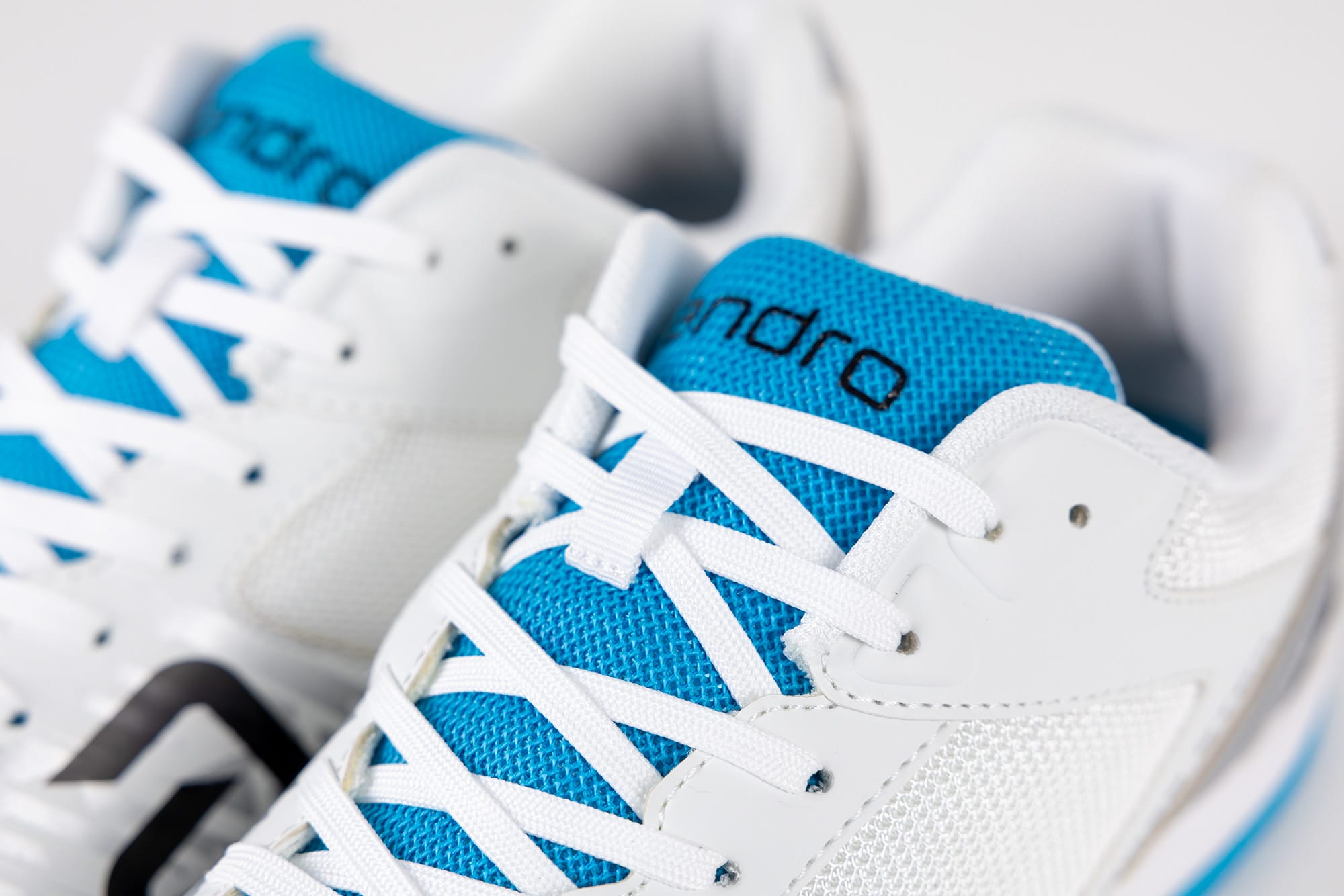 andro Schuh Cross Step 3 weiß/hellblau